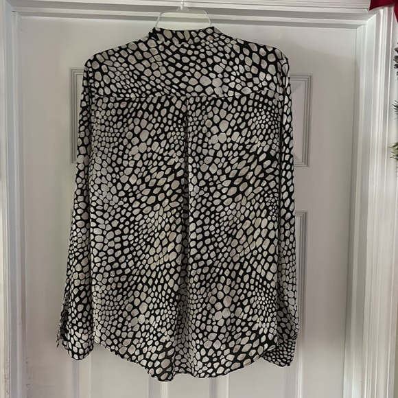 Black and White Patterned Women's Top - Picture 2 of 4